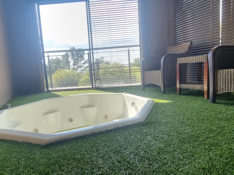 10 Bedroom Property for Sale in Heuwelsig Free State